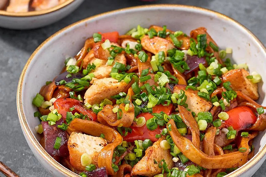 Удон с курицей