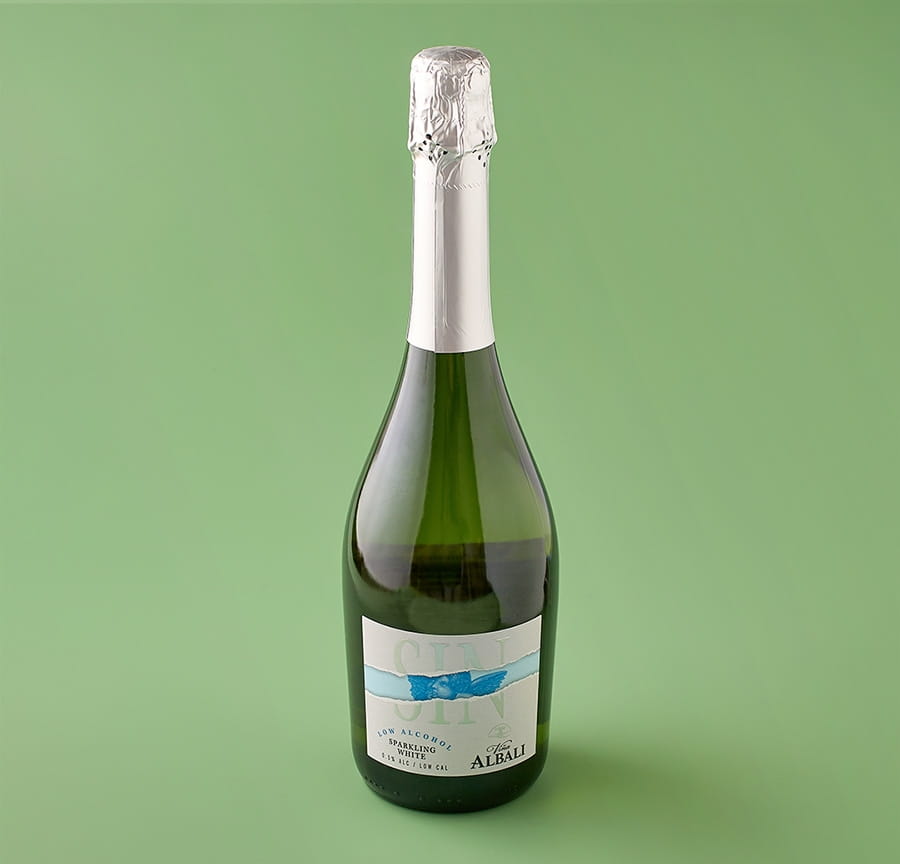 Вино игристое безалкогольное белое Винья Албали Спарклинг Уайт 0.75л
