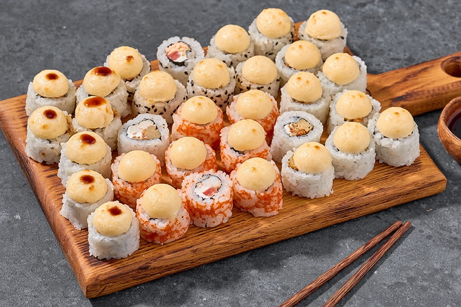 Сет из 4 запеченных роллов