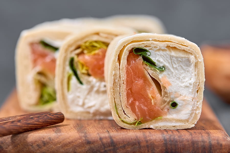 Тортилья маки с лососем