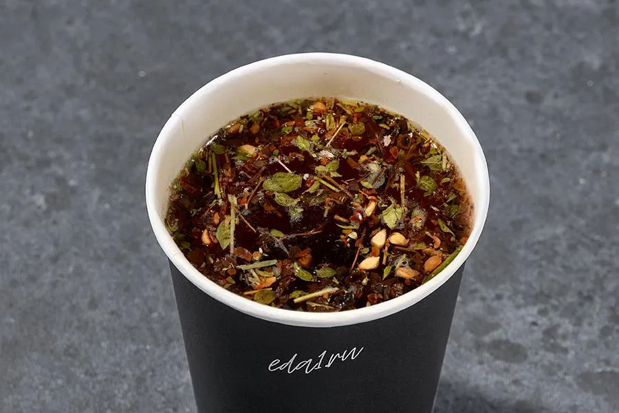 Чай Ассам с шиповником и чабрецом