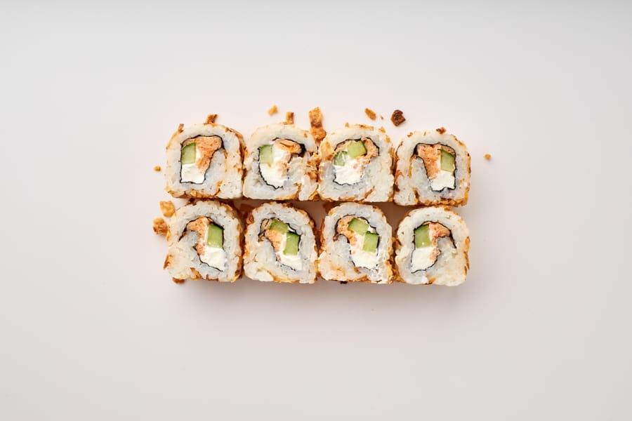 С треугольными роллами 