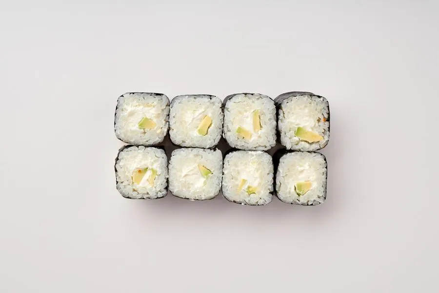 Ролл сливочный с авокадо