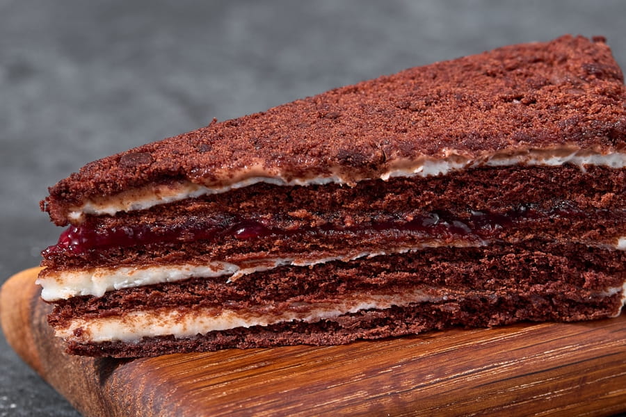 Торт шоколадно-малиновый