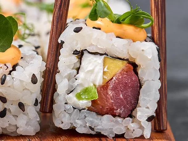 С тунцом и лососем 