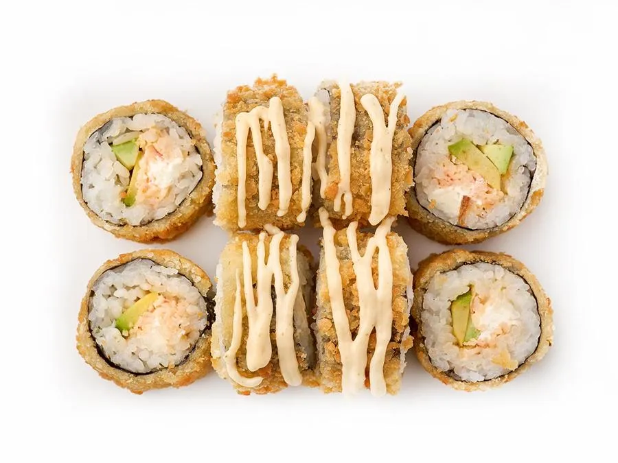 Горячий ролл сурими и соусом яки 