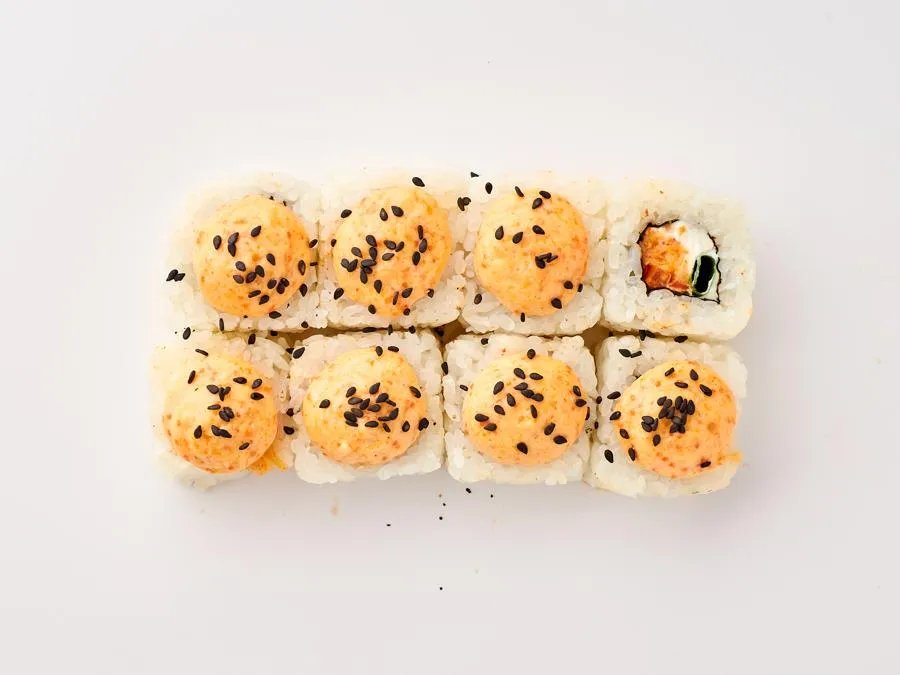 Запеченный ролл с крабом