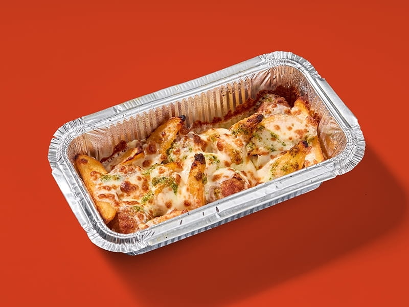 Фрикадельки с картофелем запеченные под сыром