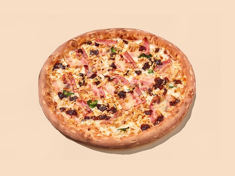 С карамельным луком и беконом