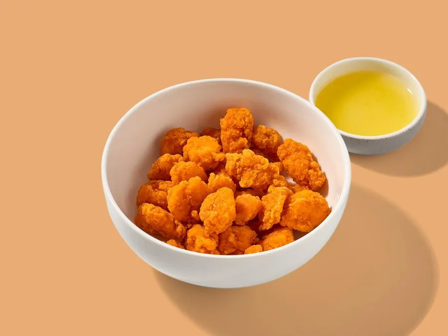 Курица в панировке с соусом юдзу