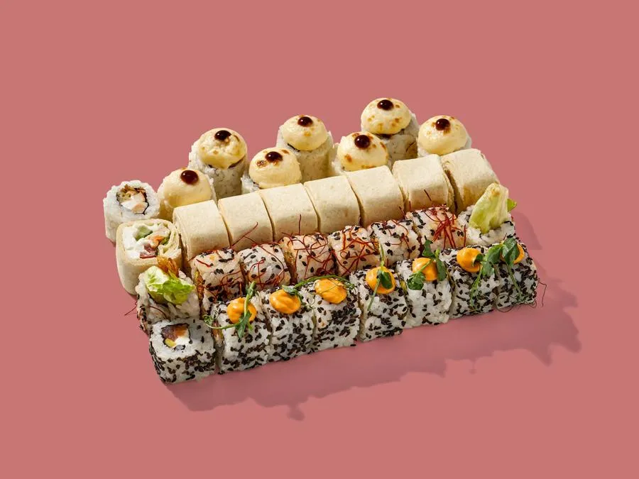 Сет с тунцом, лососем, креветкой и курицей